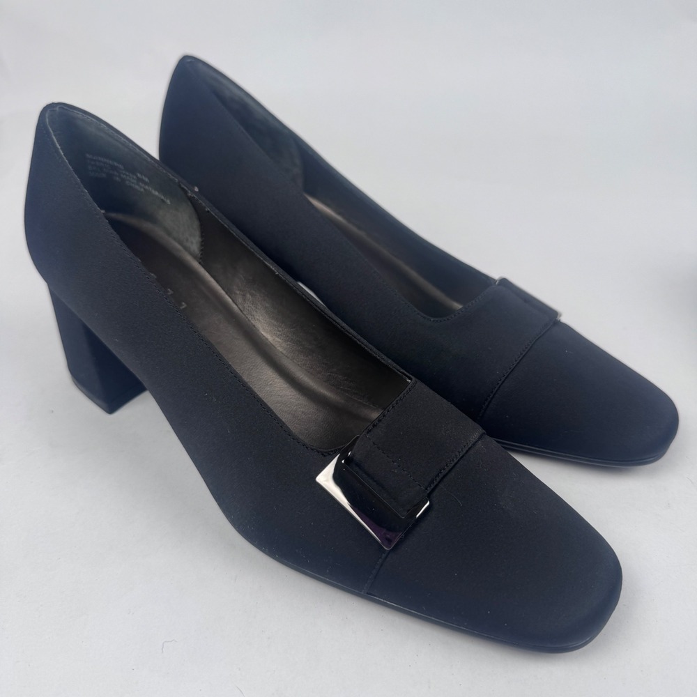 NEW Madeline Stuart Women's 8 Black 3" Block Heels with Box Manners - Picture 3 of 7